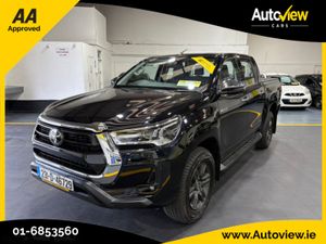Toyota Hilux Black Edition with Chrome Pack, Crew- - Image 4