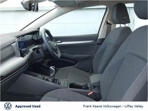 Volkswagen Golf LIFE 2.0 TDI 115HP *REAR VIEW CAME - Image 4
