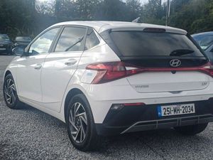 Hyundai i20 Deluxe Plus - Image 4