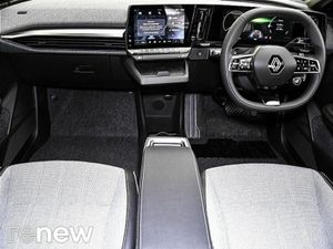 Renault Megane E-Tech EV60 220hp Techno - Image 2