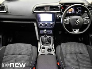 Renault Kadjar Equilibre TCe 140 MY22 5DR - Image 2