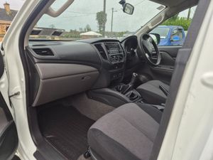 2017 MITSUBISHI L200 SINGLE CAB 2.4L 6 SPEED - Image 4