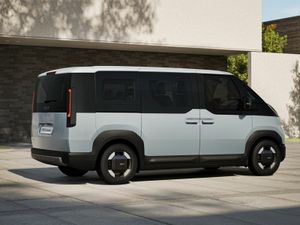 Kia PV5 Kia PV5 Passenger, Price including SEAI GR - Image 2