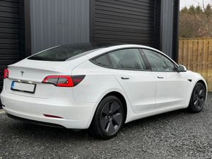 212 Tesla Model 3 Standard Plus - Image 4