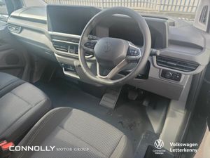 Volkswagen Transporter Trendline plus LWB 150Hp 8s - Image 4