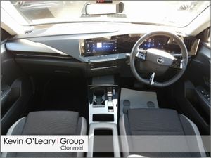 Opel Astra SC 1.5 Turbo D 130PS 8 Speed Auto - Image 3