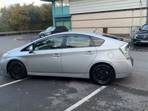 TOYOTA PRIUS / 2013 / 1.8 PETROL HYBRID / AUTO - Image 4