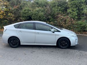 TOYOTA PRIUS / 2013 / 1.8 PETROL HYBRID / AUTO - Image 3