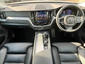 Volvo XC60 T6 AWD PLUS PHEV SUNROOF - Image 2
