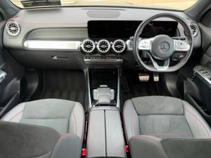 Mercedes-Benz EQB SUNROOF 300 AMG LINE PREMIUM 4MA - Image 2