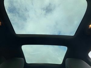 Mercedes-Benz EQB SUNROOF 300 AMG LINE PREMIUM 4MA - Image 3