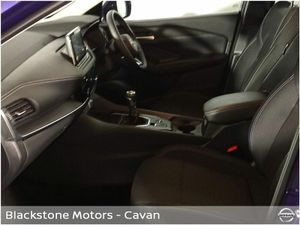 Nissan Qashqai 1.3 PET MILD HYBRID SV - Image 4