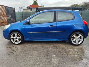 2011 Renault Clio  1.2 Petrol - Image 3
