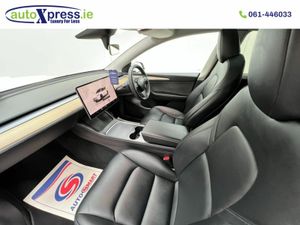 Tesla Model Y LONG RANGE AWD, Dual motor, Reversin - Image 4