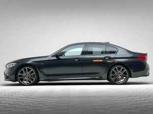 BMW 5-Series 520D M SPORT - Image 4