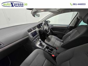 Volkswagen Golf 1.2 TSI Automatic, Reversing camer - Image 4