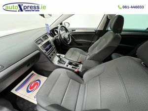 Volkswagen Golf 1.2 TSI Automatic, Reversing camer - Image 4