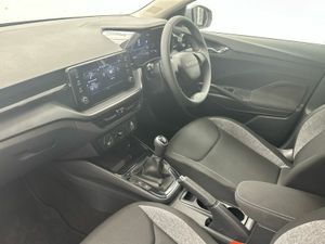 Skoda Fabia 1.0 ESSENCE *FREE HAMPER* €40 P/W ON P - Image 4