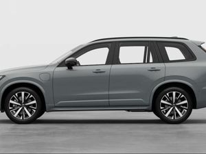 Volvo XC90 T8 PLUS DARK *ORDER NOW* €190 P/W ON PC - Image 4