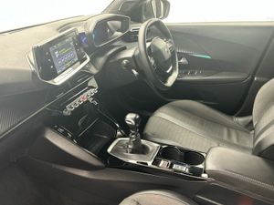 Peugeot 2008 1.2 ALLURE *FREE HAMPER* €75 P/W - Image 4