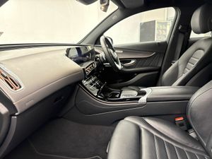 Mercedes-Benz EQC 400 4MATIC AMG *FREE HAMPER* €13 - Image 4