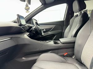 Peugeot 3008 1.5HDI ALLURE AUTO *PRICE DROP* €115 - Image 4