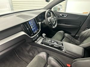 Volvo XC60 D4 R DESIGN *FREE HAMPER* €110 P/W - Image 4