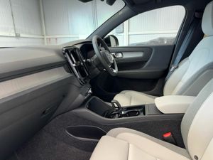 Volvo EX40 ULTRA BEV *CREAM INTERIOR* €115 P/W ON - Image 4