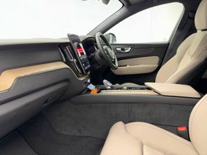 Volvo XC60 T6 PLUS BRIGHT *NEW MODEL* €175 P/W 3YR - Image 3