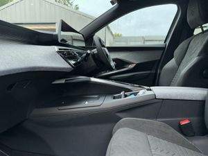 Peugeot 3008 1.2 HYBRID GT EXEC LINE *€500 DUNNES - Image 4