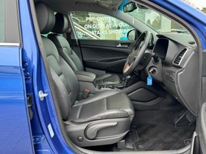 Hyundai Tucson Executive Plus Auto - Image 2