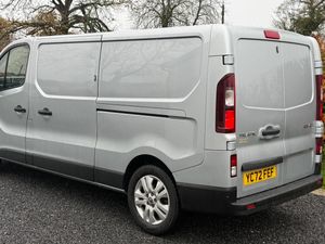 2022 Renault Trafic 2.0 LWB Sport - Image 3