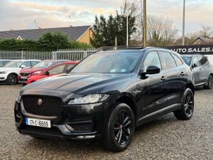 Jaguar F-Pace 2.0D Automatic - Image 3