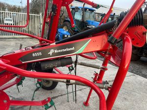 2021 Kverneland 4 Rotar Tedder - Image 2