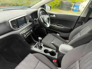 Kia Sportage K2 1.6CRDI MHEV MANUAL - Image 3