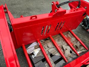 New InterTech Bale Shear - Image 2