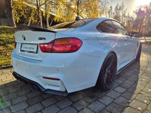 BMW M4 3.0 COUPE CARBON PACK 431BHP - Image 4