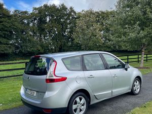 Renault Grand Scenic 2010 1.5 dci 7 seater - Image 4