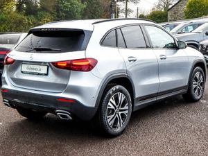 Mercedes-Benz GLA 180d Progressive Night Pack Auto - Image 4