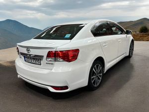 2015 Toyota Avensis D-4D 125 (2.0) Luna Saloon - Image 4