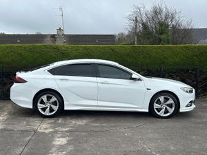 2018 Vauxhall Insignia 2.0d  Vxline £13800 inc Vrt - Image 3