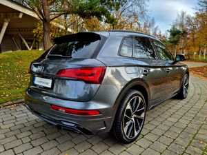 AUDI Q5 2.0TDI  S-LINE BLACK EDITION - Image 3