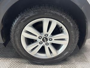 Kia Sportage 1.7 PLATINUM 5DR - Image 2