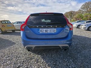 2016 Volvo V60 D4 R-Design | 2.0 Diesel - Image 4