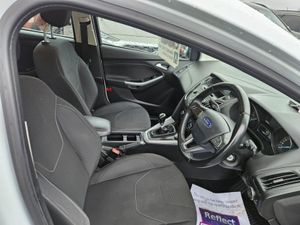 Ford Focus ZETEC 1.5TD 95PS 6SPD 4DR - Image 2