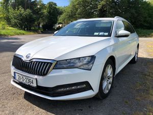 Skoda superb Estate in Glacier white - Image 2