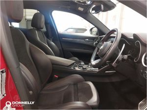 Alfa Romeo Stelvio Estate Quadrifoglio - Image 4