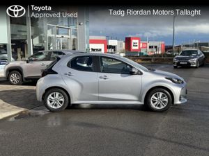 Toyota Yaris Hybrid 115 Luna - Image 3