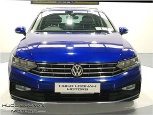 Volkswagen Passat R-LINE 2.0 TDI MANUAL 6SPEED FWD - Image 3