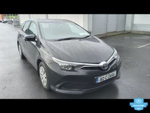 Toyota Auris / 2018 / 1.4 DIESEL / MANUAL - Image 3